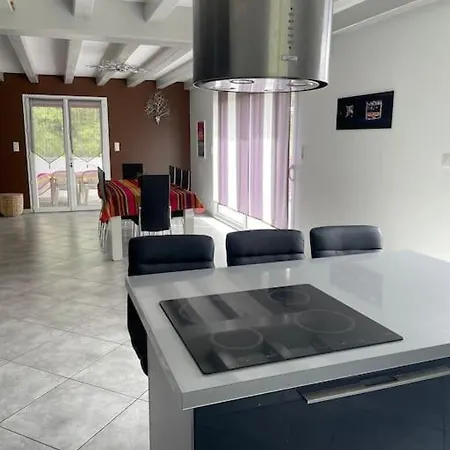 Holiday home Charmante Maison Basque Entre Et Campagne *