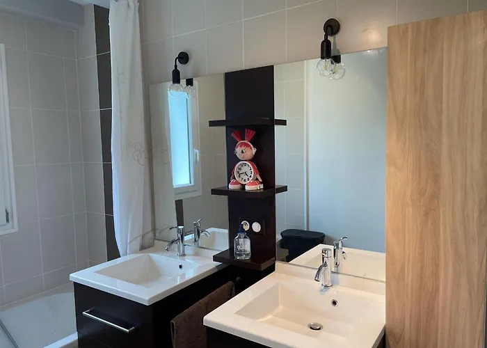 Charmante Maison Basque Entre Et Campagne بيت للعطل *